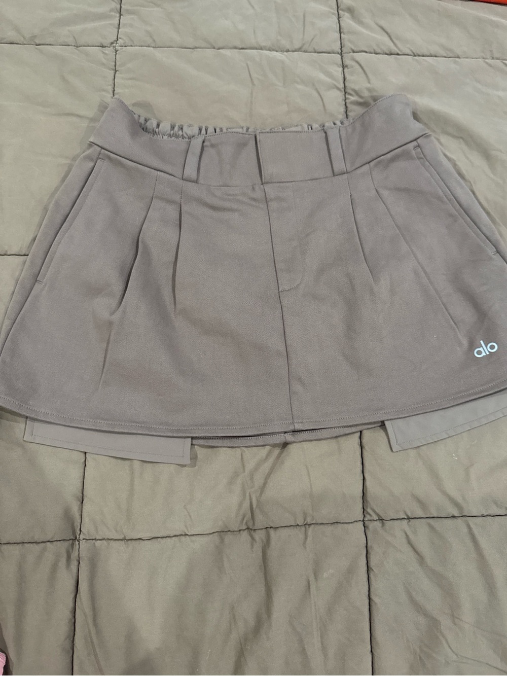 Alo Yoga Tennis Skirt – Taupe/Gray 🤎